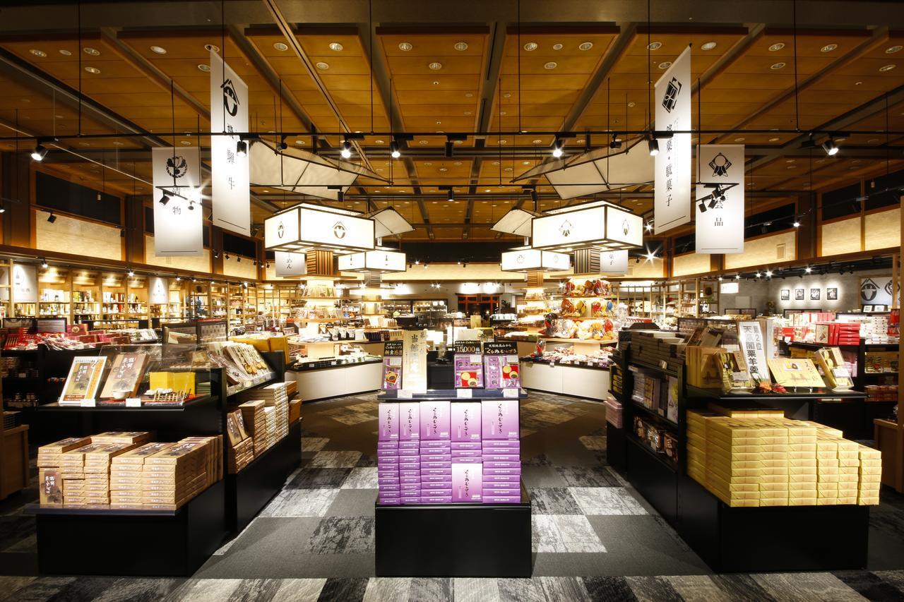 Hida Takayama Onsen Takayama Green Hotel - Keio Group Hotels - Dış mekan fotoğraf Interior of a typical Japanese department store